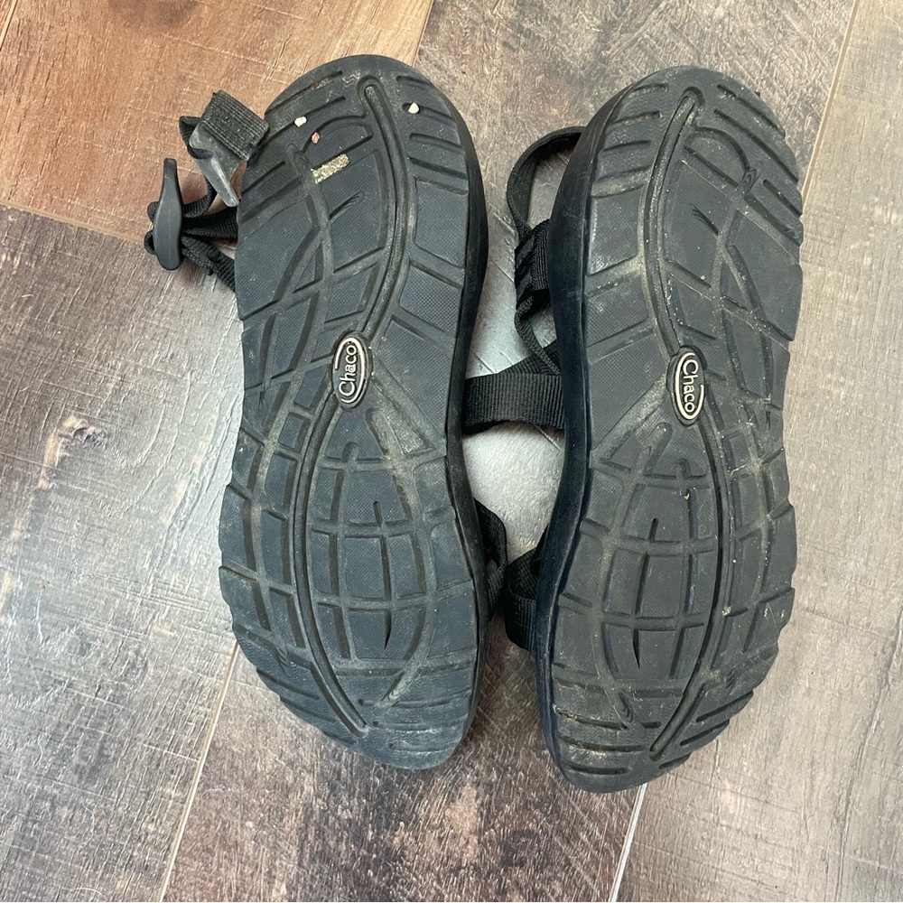 Women’s Classic Black Chacos Size 7 - Picture 4 of 4